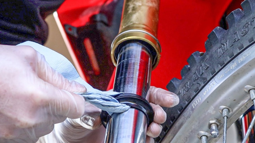 Leaks In Suspension Fluid And Fix Them